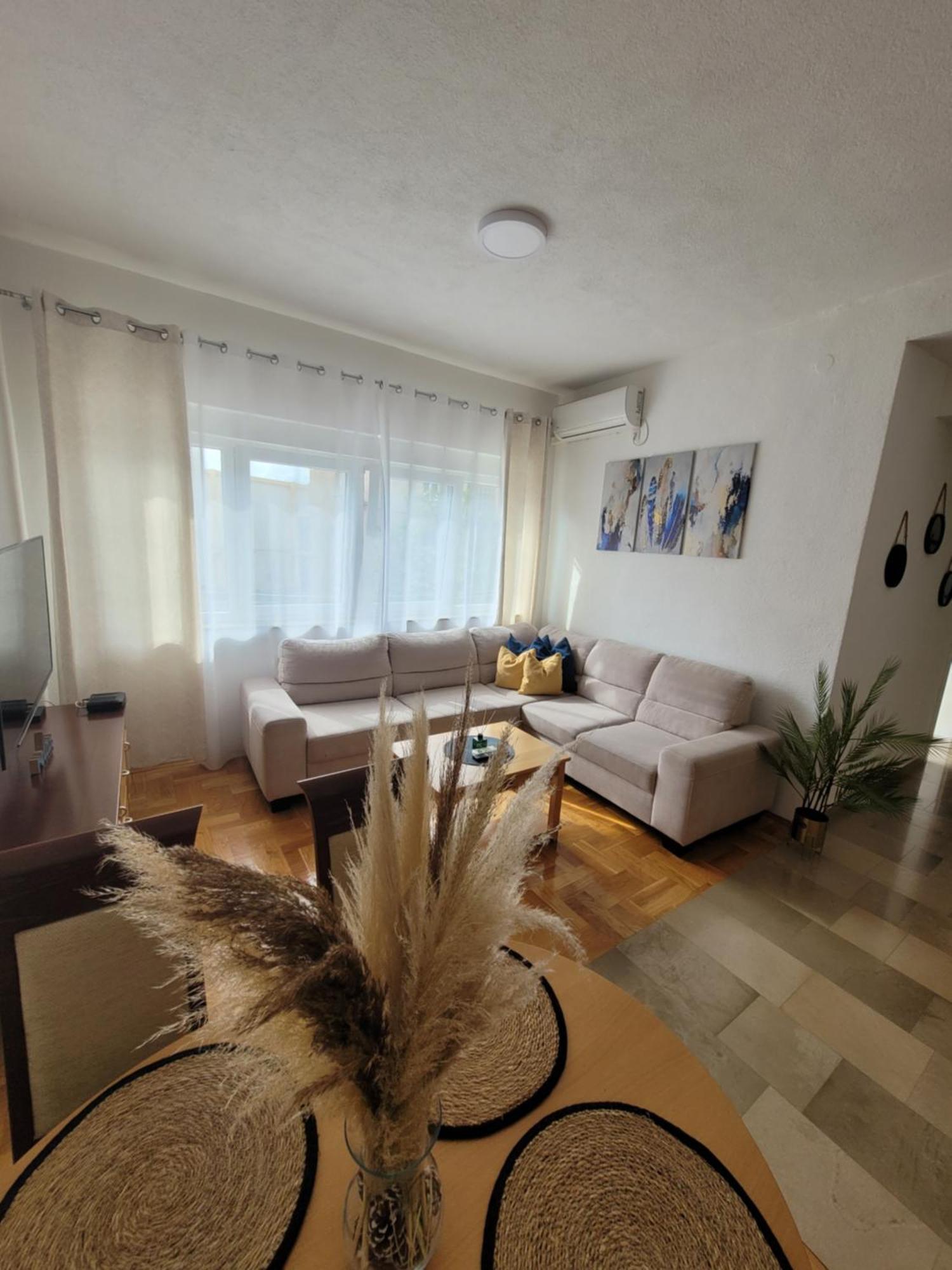 Apartman Natasa 트레빈예 외부 사진